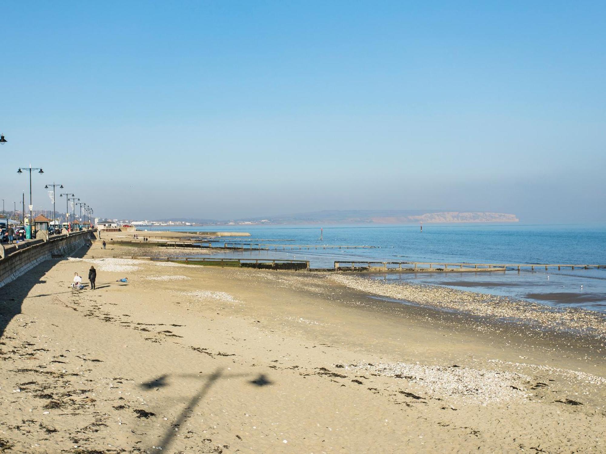 Sunny Beach Apartments Shanklin Kültér fotó
